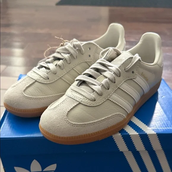 Adidas Women’s Samba OG Shoes - Picture 8 of 8